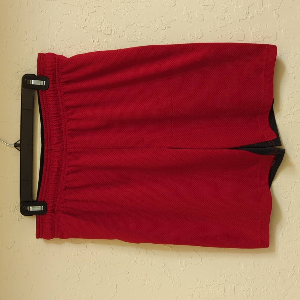 🌻 Reebok Red Heathered Two Sided Contrast Athletic Shorts Size Medium